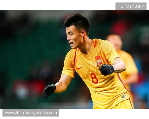 托万600万欧元加盟朗斯焕发第二春，32岁前法国国脚成中场核心