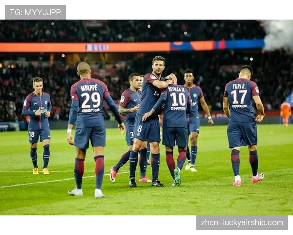 巴黎圣日耳曼vs里昂，传统豪门对决影响争冠格局